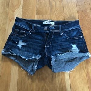 Hollister Low Rise Medium Wash Ripped Shorts 00